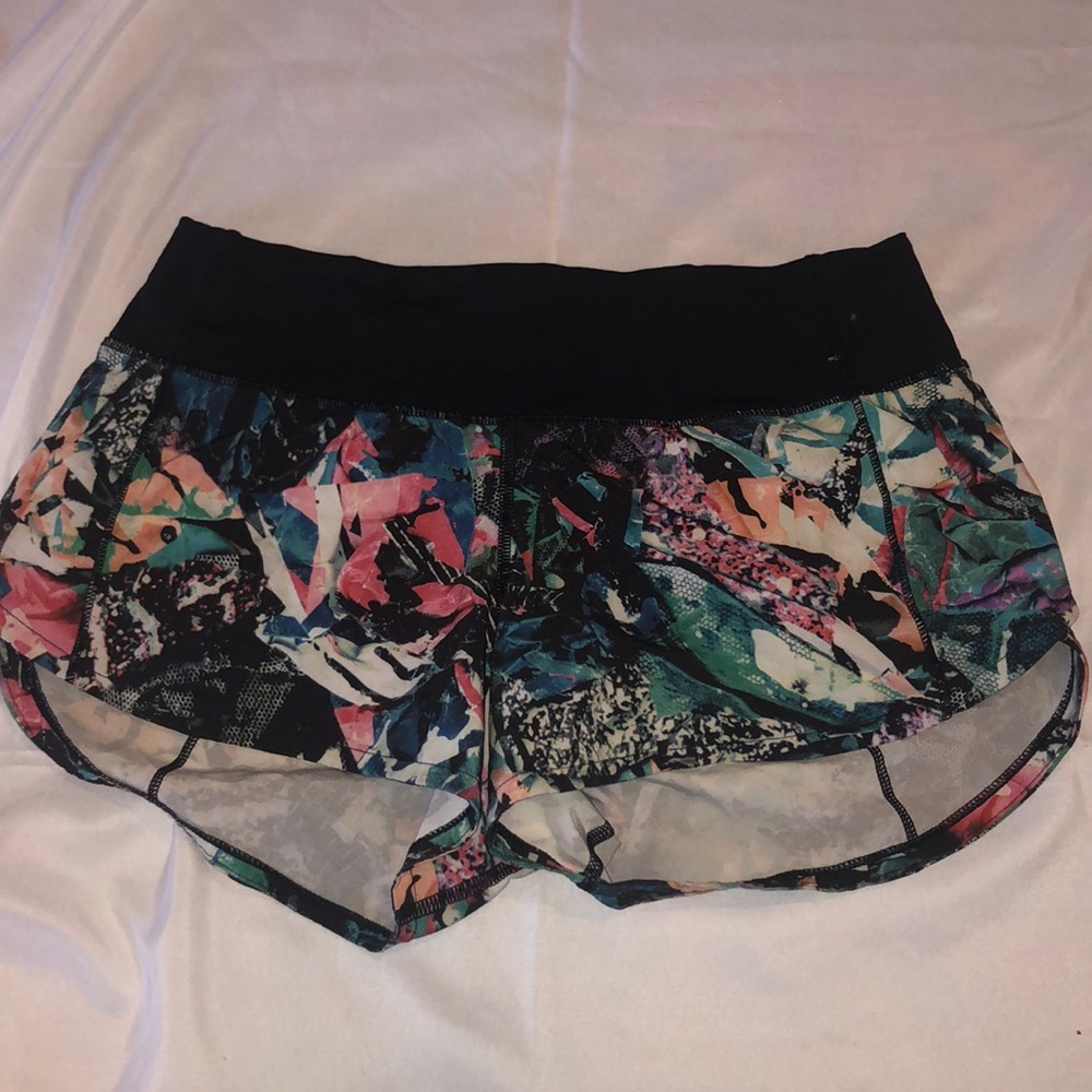 Lululemon Speed up short 2.5”